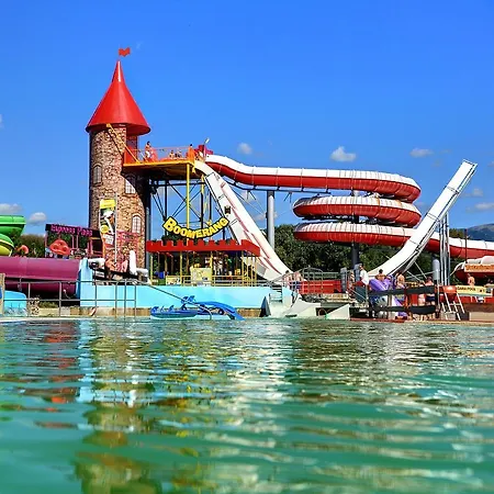 - Aquapark Tatralandia Holiday home *